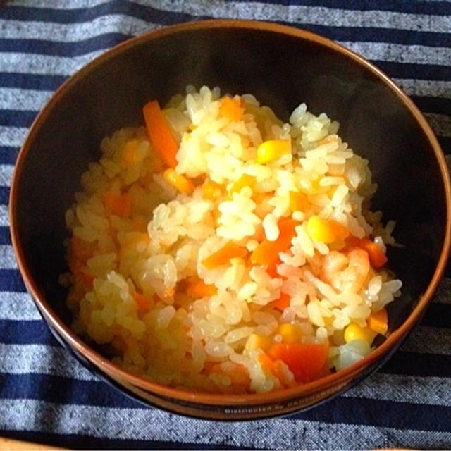 炊飯器で簡単♪エビピラフ