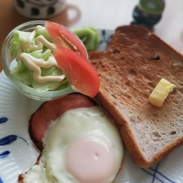 今日の朝ごはん