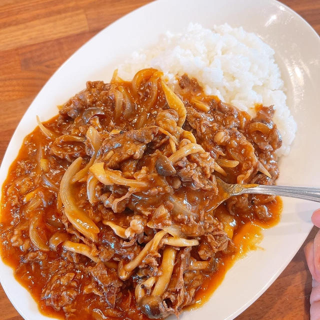 焼き肉のたれでハヤシライスです！！