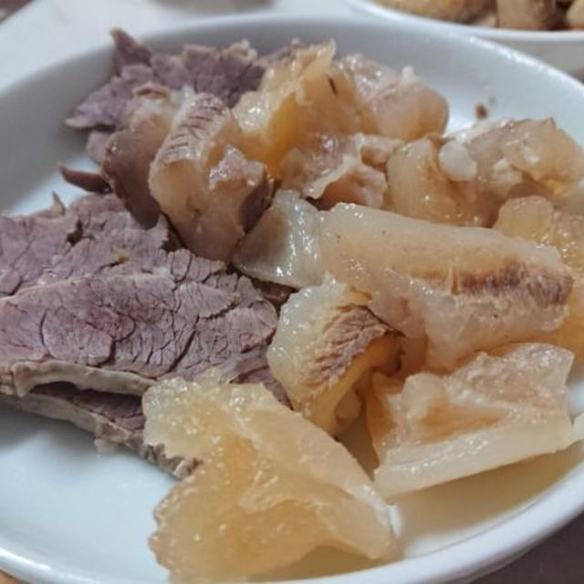 スユクとポッサムの違い。ソウル実家で食べた牛肉のスユク（수육）料理