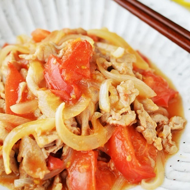 さっぱりだけどコクもあってやさしい味わい「豚こまとトマトの黒酢炒め」