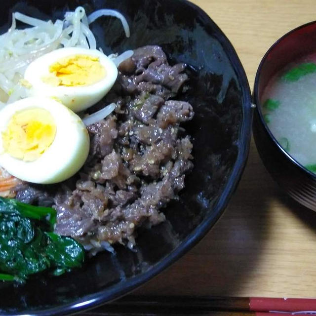 今年はうな丼はなしで焼肉丼、次男が鰻が苦手なんです(>_<)