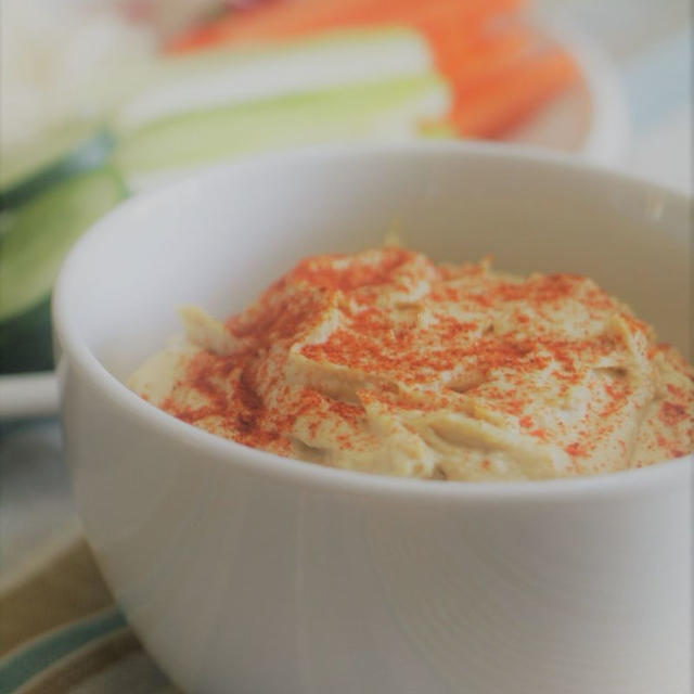 もっと野菜を食べよう！中東の風を感じるデイップの定番Hummus（ハムス）/ Let’s eat more veggies！Classic Creamy Hummus