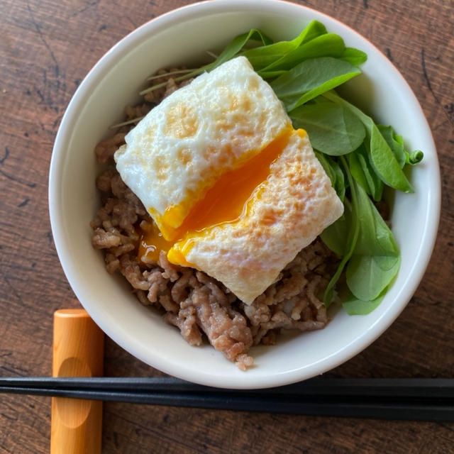 スパイス香るそぼろご飯