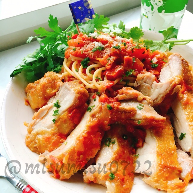 チキンのトマト煮込み&トマトソースパスタ