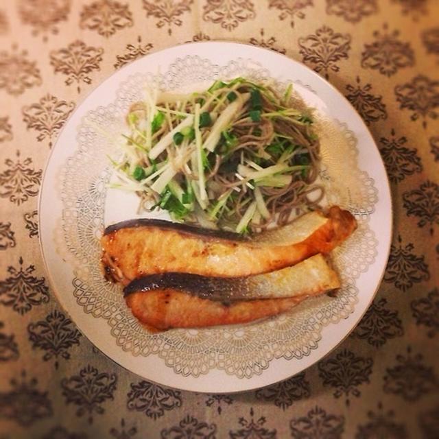 サーモンの味噌焼き〜お蕎麦と水菜を添えて〜