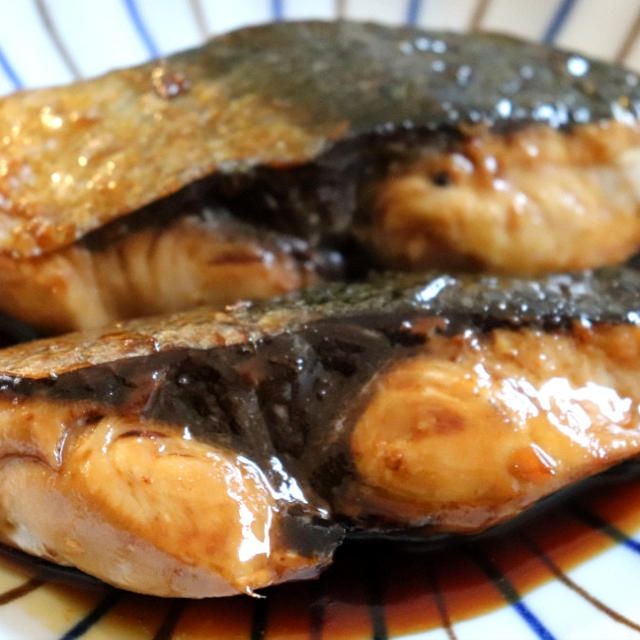 【簡単！魚レシピ】フライパンで楽々♪材料４つ！さっぱりブリの照り焼き