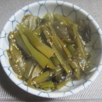またまたタバスコでピリ辛わかめの茎のホットきんぴら♪