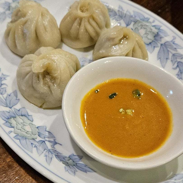 用賀にあるネパール料理のカトマンドゥ