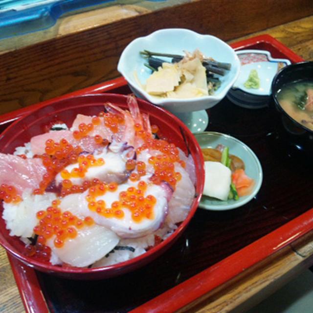 新潟県村上　海鮮はらこ丼　『石田屋旅館』