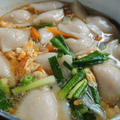 体温まる餃子スープのレシピ。韓国で人気のマンドゥクッ♪冷凍餃子で簡単に
