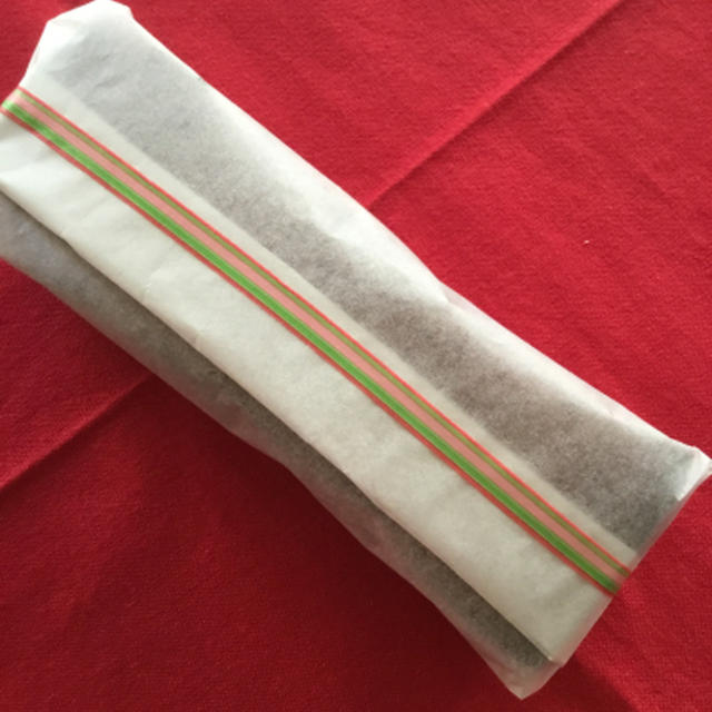 シンプルに包むバレンタインデイ