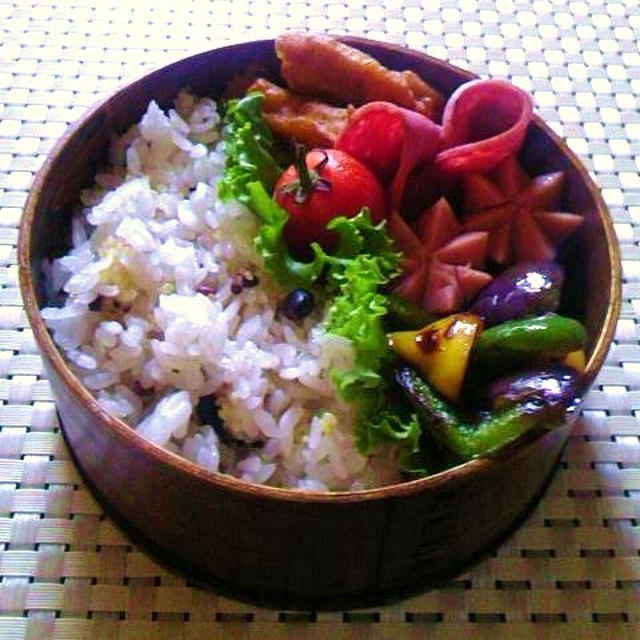 9.11　秋野菜と残り物詰め詰めの五穀米弁当