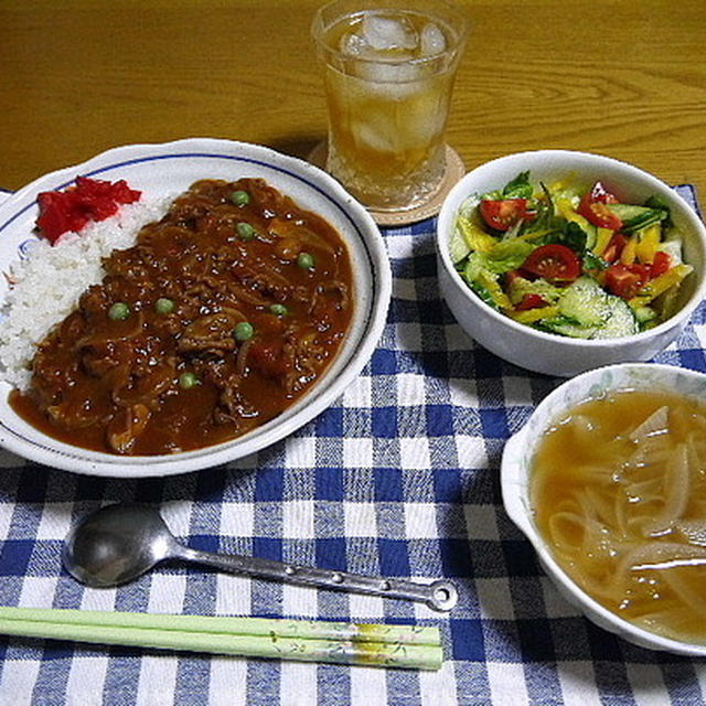 【夕食】ハヤシライス・レタスときゅうりのサラダ・オニオンスープ…