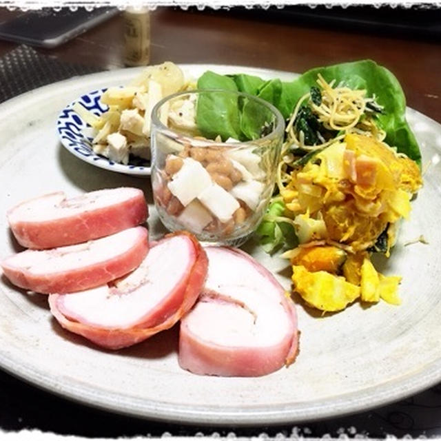2枚250円の鶏ムネ肉がメインのワンプレート