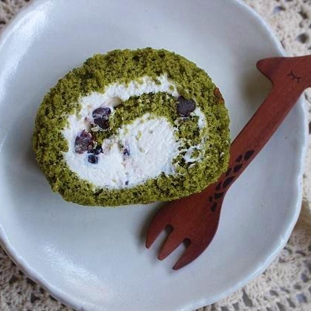 ふわふわ抹茶のロールケーキ   ホシノクロワッサン