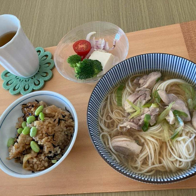 鶏肉旨塩うどんと炊き込みご飯(レシピ有)♪