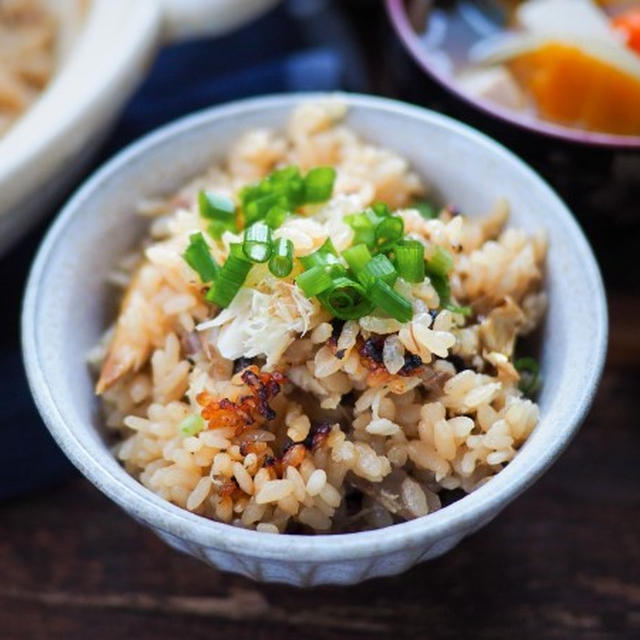 おかわりが止まらない！土鍋で炊く《 塩サバご飯 》