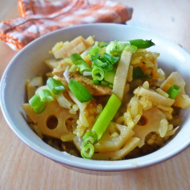 蓮根とツナのスパイシー炊き込みご飯