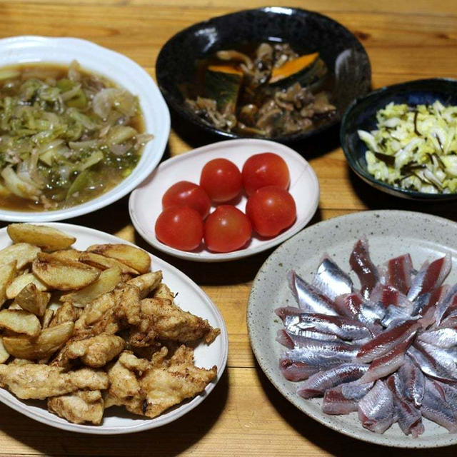 長崎県五島産ウルメイワシの刺し身、トリテン・ポテトフライ、五島産ミディトマトほか。