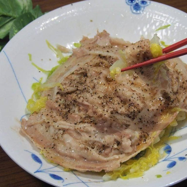 レンジで簡単！豚バラ肉と春キャベツのうま塩蒸しレシピ
