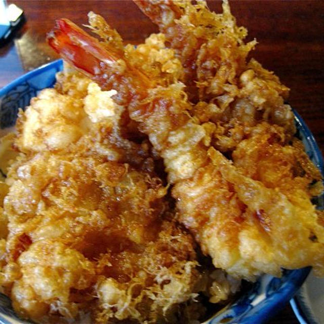 吉原大門、土手の伊勢谷の天丼 。