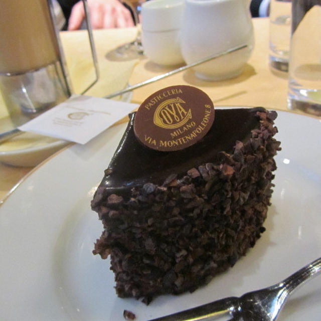 ミラノの濃厚チョコレートケーキ Cova 有楽町 By Mayumisanさん レシピブログ 料理ブログのレシピ満載