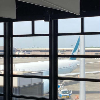 香港空港で乗継時間1時間45分
