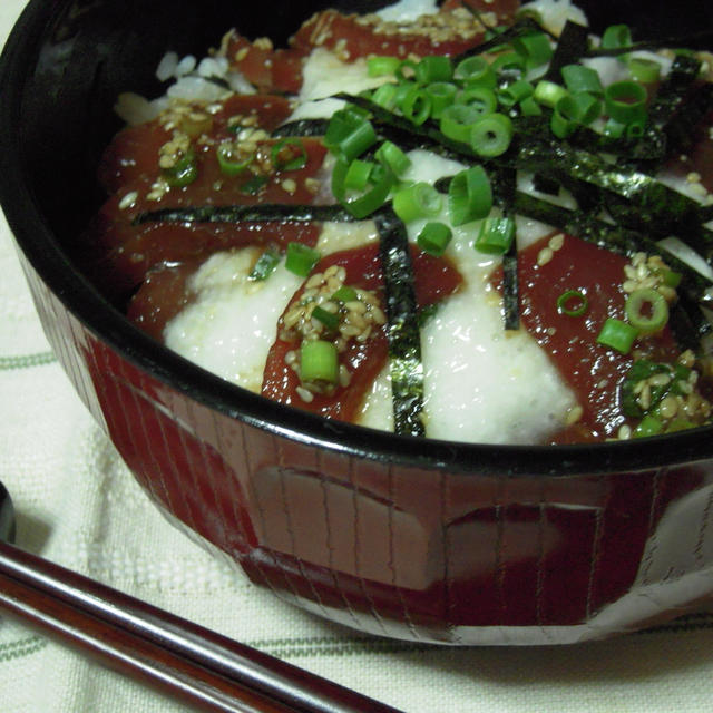 マグロの山かけ丼