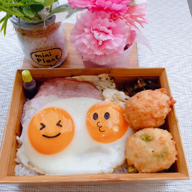 双子たまごでハムエッグ弁当〖デコ弁〗