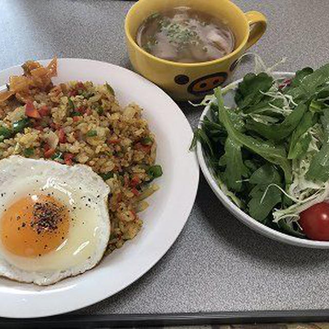 カレー炒飯と菊菜のサラダ。湯たんぽ復活