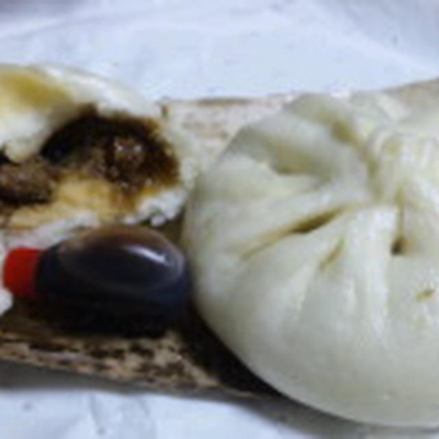 中華茶室 茶寮 の肉まん
