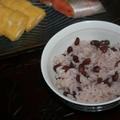 12月25日　　お赤飯と塩鮭、玉子焼定食