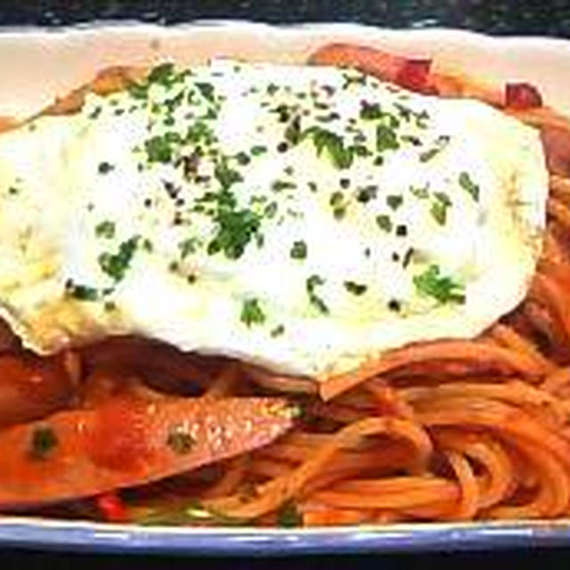 自家製トマトソースのナポリタン