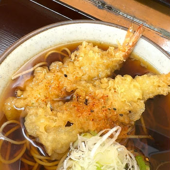 立ち蕎麦行脚「そば処亀島の海老天そば」