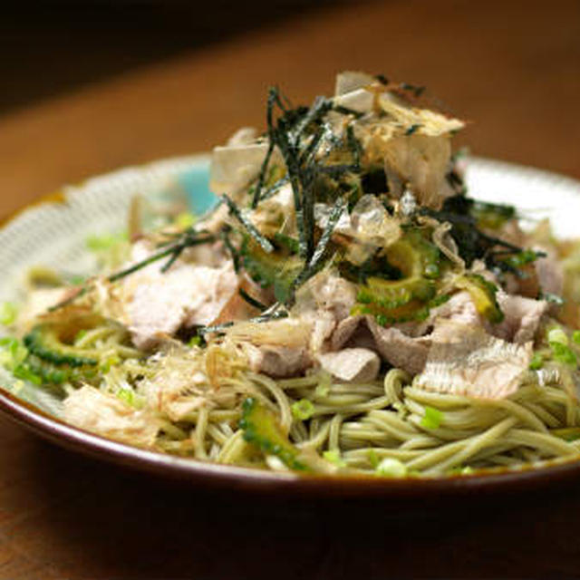 即席ゴーヤーポン酢漬けのっけ蕎麦