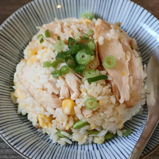 力尽きた朝は、とりあえずチャーハン