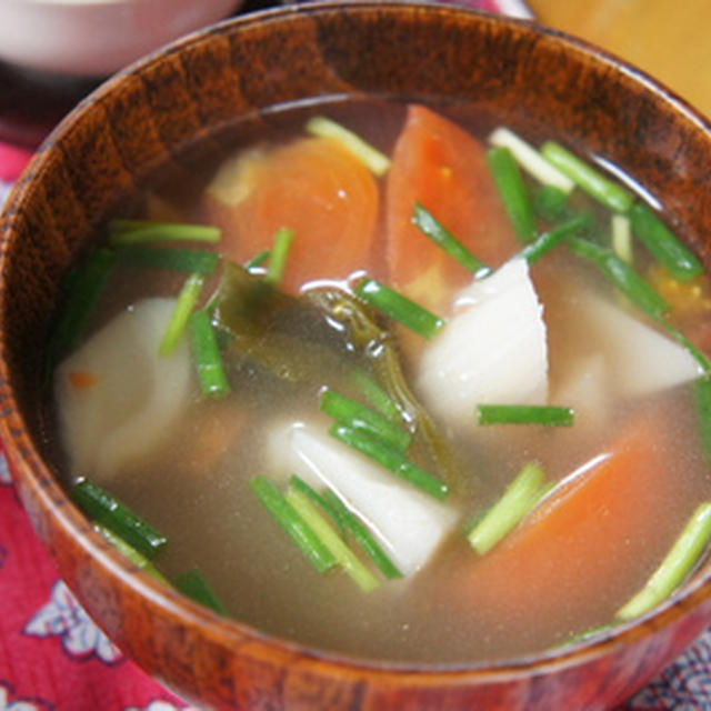 風邪で咳がひどい私・・・”れんこん、昆布、トマトのスープ”で元気になろう！