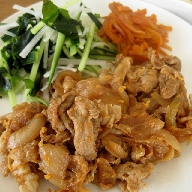 豚肉のケチャップ炒め