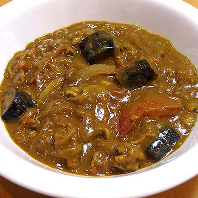 ■水を使わないトマトカレー