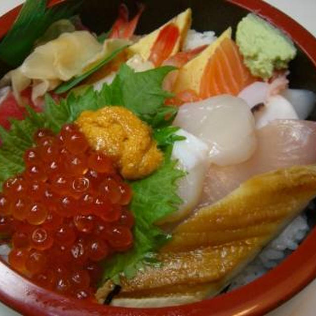 晩御飯は出前の大名丼