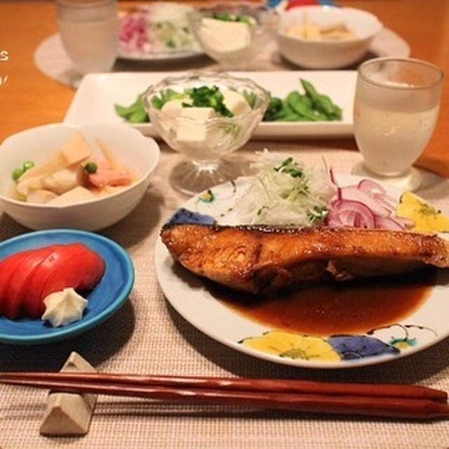 『わらさの照り焼き』の献立。