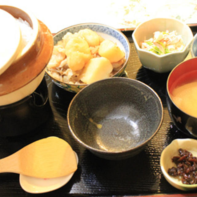 釜めしと肉じゃが