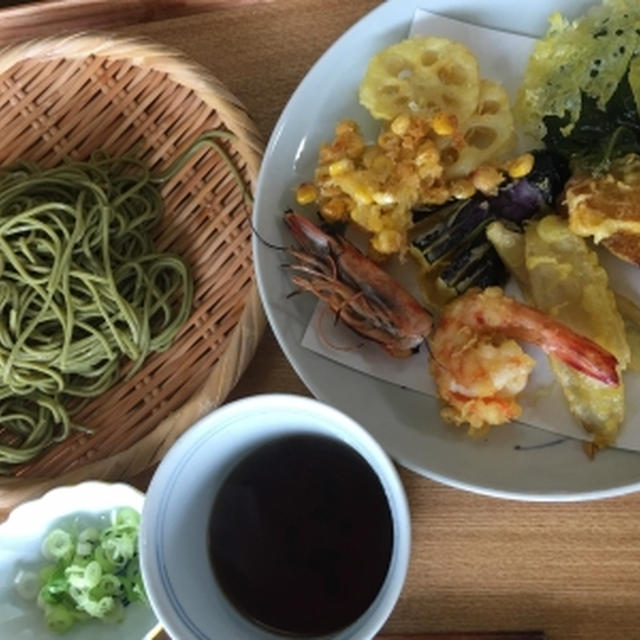 今日のお昼ご飯