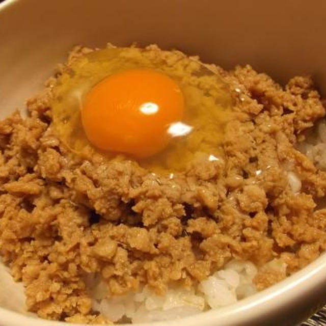 木漏れ日喫茶♪美味しい卵で！鶏そぼろ丼☆