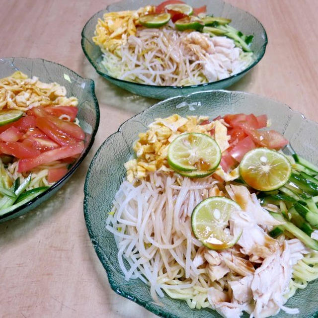 お義母さんと３人で冷麺のお昼ごはん　と　夏野菜♪