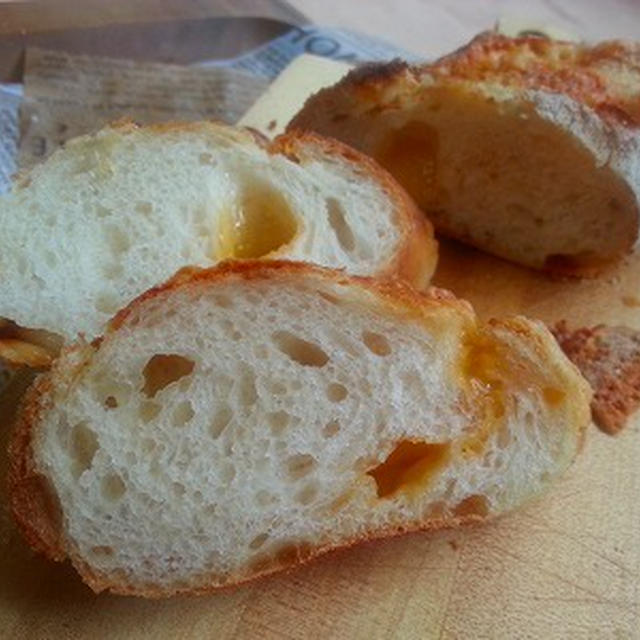 あこ酵母で、バケット♪cheese入り　　子どものパワ－☆