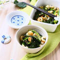 季節の変わりめに緑黄色野菜を食べよう！　ごま油で食欲up、小松菜とちくわの炒め煮。