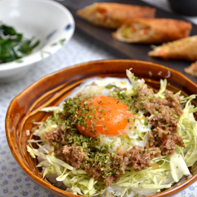 お好み丼。　と、焼きしいたけ醤油の野菜春巻きの晩ご飯。