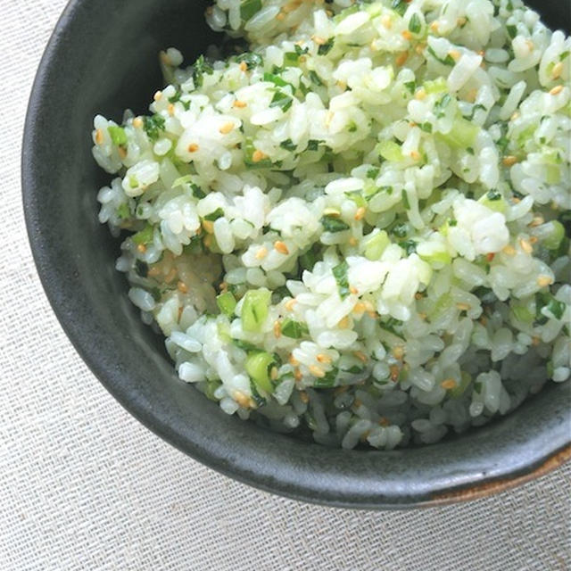 新米が美味しい〜小松菜混ぜごはんに簡単節約オススメご飯レシピとコンテスト投票受付中。